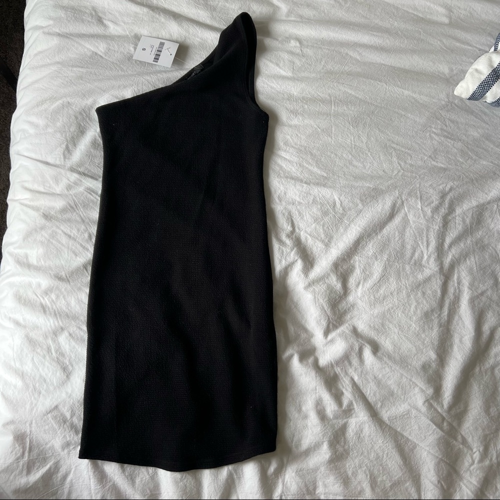 Black bodycon mini dress one shoulder